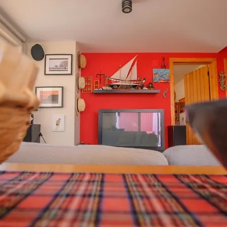 Casa Do Mar- Familiar T3 Duplex Central Com Terraco דירה נאזרה